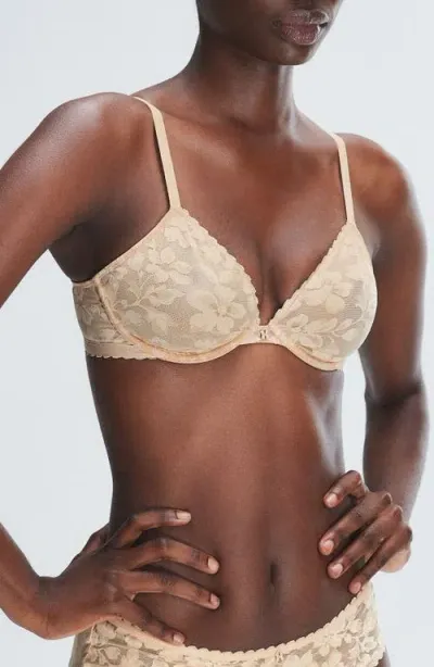 Savage X Fenty Lavish Lace Unlined Plunge Bra In Honey Nude