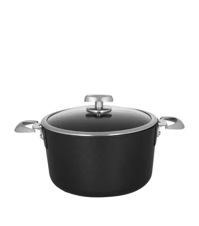 Scanpan Pro Iq Dutch Oven With Lid In Black