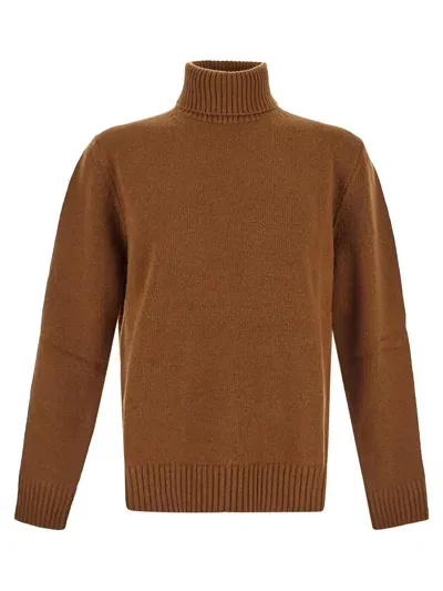 Seven Gauge Turtleneck Sweater In Brown