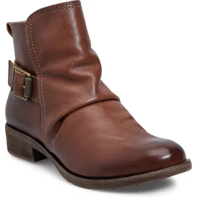 Söfft Brookdale Bootie In Root Brown