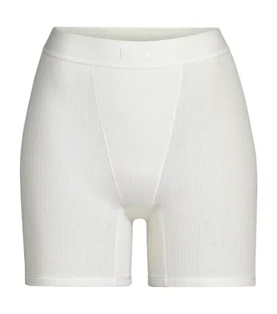 Skims Cotton-blend Ribbed Boxer Shorts In Ivory