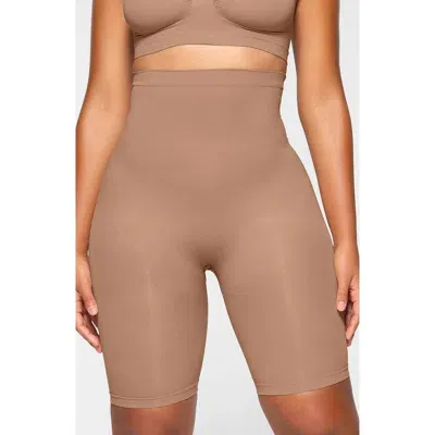 Skims Women's Seamless Sculpt High-waisted Above-the-knee Shorts In Sienna