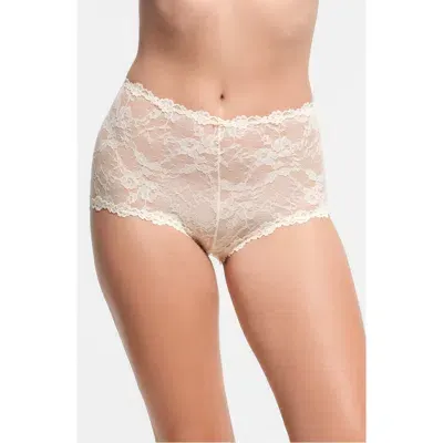 Skims Stretch Lace Boyshorts In Ecru Contrast