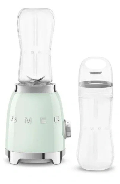 Smeg Personal Blender & Bottle To Go Set In Pastel Green