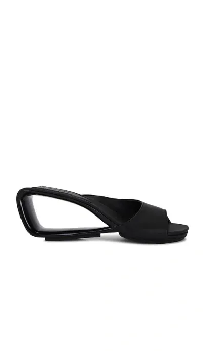 St Agni Cut Out Wedge In Ë¸ë