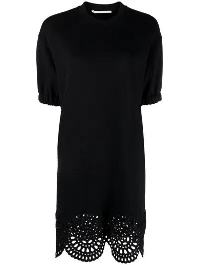 Stella Mccartney T-shirtkleid Mit Lochstickerei In Black