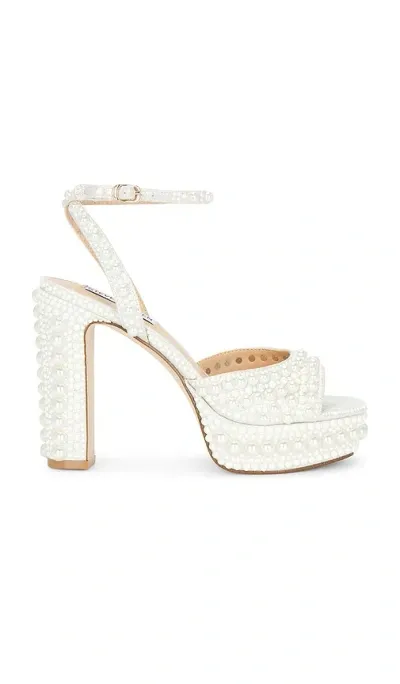 Steve Madden Assured Platform Ankle Strap Sandal In Ì§ì£¼