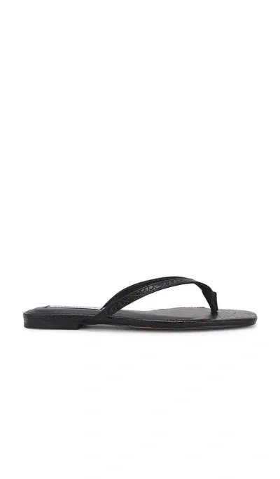 Steve Madden Marnie Flip Flops In Black