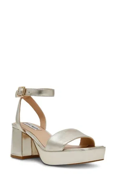 Steve Madden Mercerr Ankle Strap Platform Sandal In Gold Leather