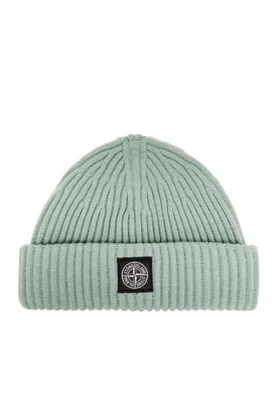 Stone Island Compass Patch Knitted Beanie In Green