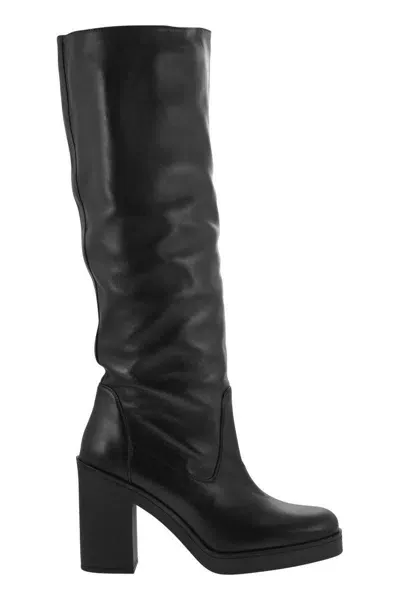 Stuart Weitzman Bethenny 80 - Leather Boot In Black