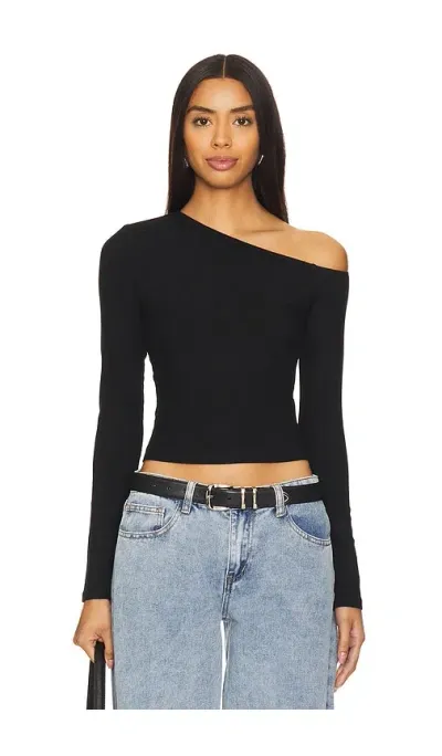 Superdown Corinne Off Shoulder Top In Black