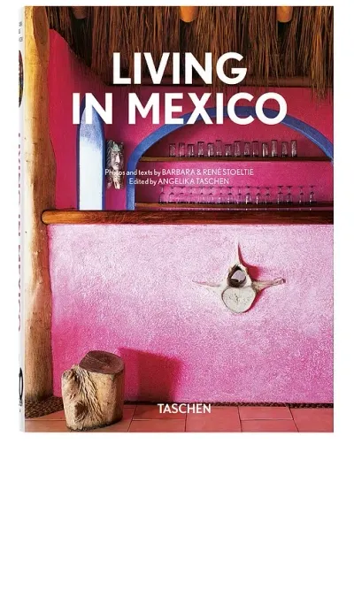 Taschen Living In Pink