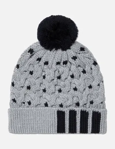 Thom Browne Four-bar Cable Knit Beanie Hat In Gray