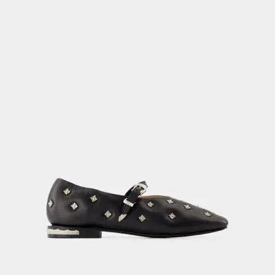 Toga Pulla Aj1342 Ballerinas In Black