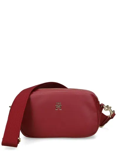 Tommy Hilfiger Logo-plaque Crossbody Bag In Red