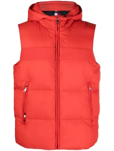 Tommy Hilfiger Padded Hooded Gilet In Rot