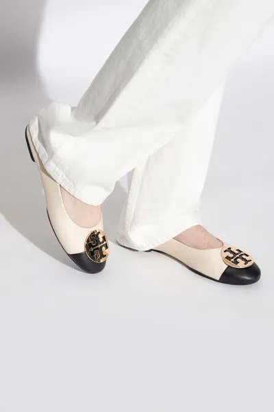 Tory Burch Leather Claire Ballet Flats With Golden-effect Monogram In Cream