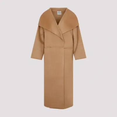 Totême Wool And Cashmere Coat In Camel