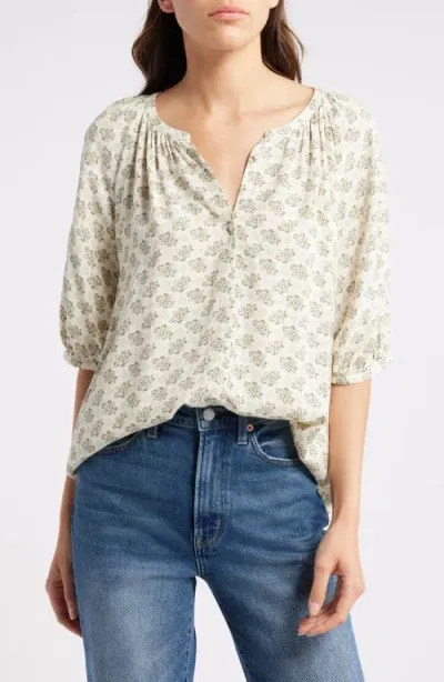 Treasure & Bond Gathered Flowy Top In Ivory/olive Tiled Floral