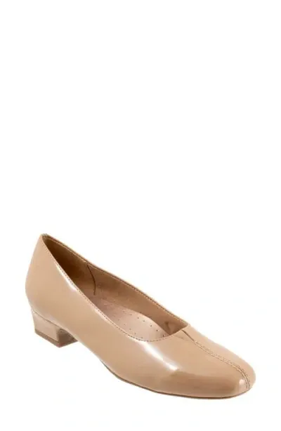 Trotters Doris Pump In Beige Patent