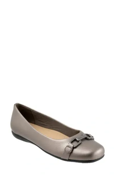 Trotters Sadie Flat In Pewter