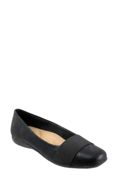 Trotters Samantha Flat In Black