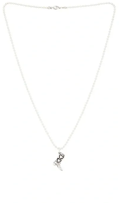 Two Jeys Boot Necklace In Plata