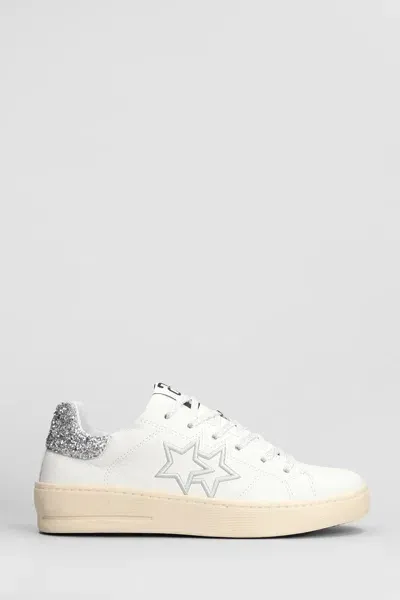 Two Star Sneakers In White