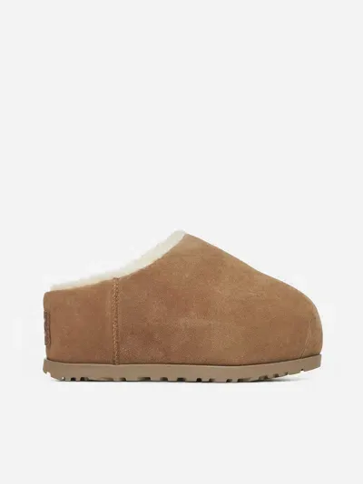 Ugg Pumped Suede Slippers In Chestnut