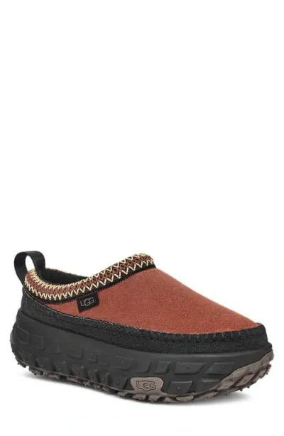 Ugg(r) Gender Inclusive Venture Daze Platform Indoor/outdoor Slip-on Shoe In Red Jasper/black