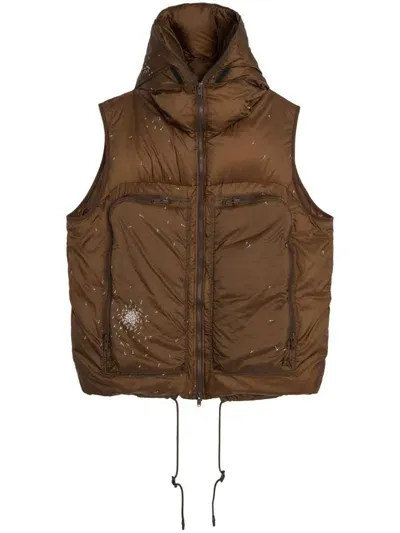 Undercover Puffer Vest In Brown