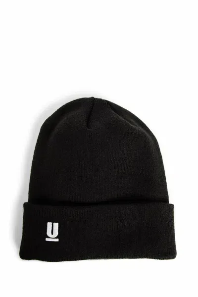 Undercover Woman Black Hats