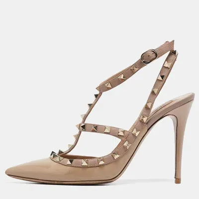 Pre-owned Valentino Garavani Beige/dusty Pink Patent And Leather Rockstud Ankle Strap Pumps Size 40