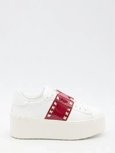 Valentino Garavani Flatform Rockstud Untitled Sneakers In White