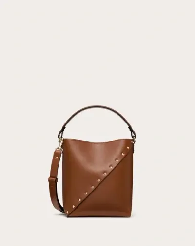 Valentino Garavani Garavani Garavani Rockstud Wispy Calfskin Bucket Bag Woman Tobacco Uni In Brown