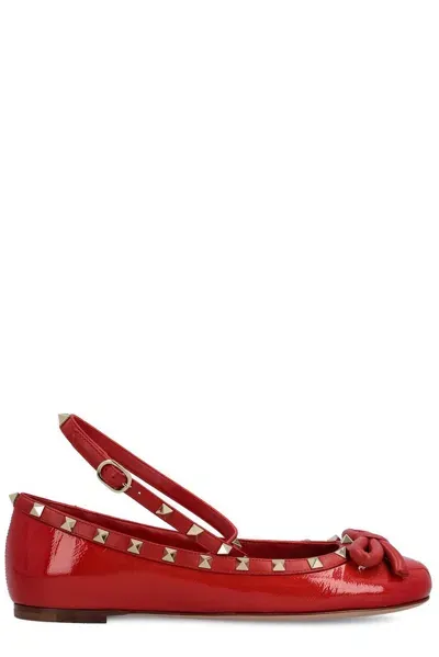 Valentino Garavani Rockstud Bow Detailed Slingback Ballerina Shoes In Red