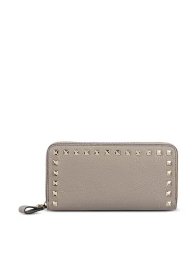 Valentino Garavani Rockstud Zip In Beige