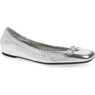 Valentino Garavani Vlogo Signature Metallic Leather Ballet Flat In S13 Silver