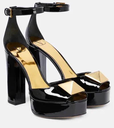 Valentino Garavani One Stud Patent Leather Platform Sandals In Black