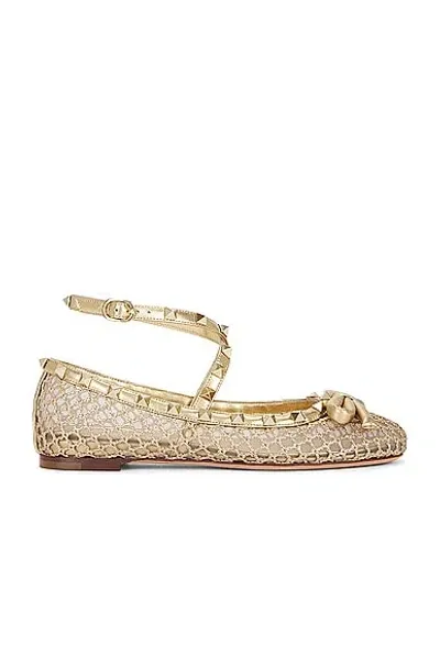 Valentino Garavani Rockstud Ballerina Flat In Gold