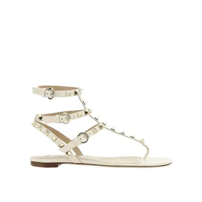 Valentino Garavani Rockstud Flip-flop Leather Sandals In White