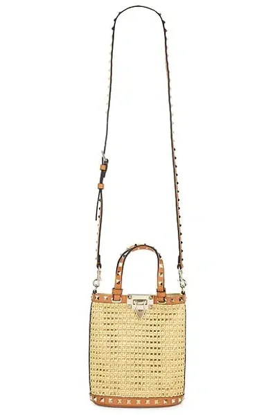 Valentino Garavani Rockstud Pouch In Naturale & Almond Beige