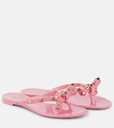 Valentino Garavani Rockstud Rubber Flip Flop In Pink