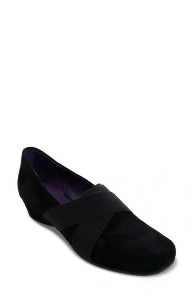 Vaneli Maiya Wedge Pump In Black