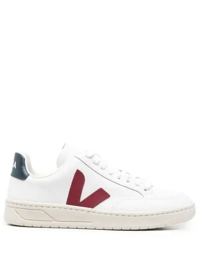 Veja V-12 In White