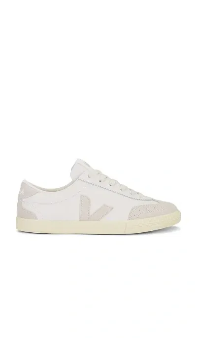 Veja Volley Sneaker In White