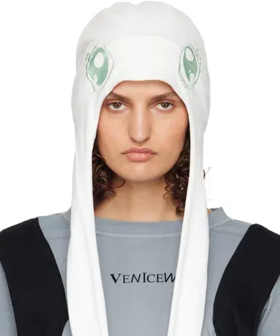 Venicew White Flying Beanie In White Vertigis