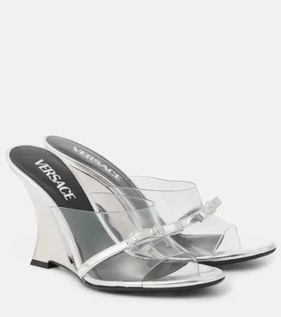 Versace Gianni Ribbon 95 Pvc Wedge Mules In Silver