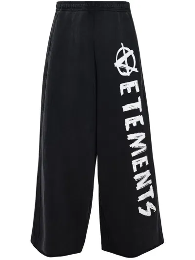 Vetements Anarchy Sweatpants In Black